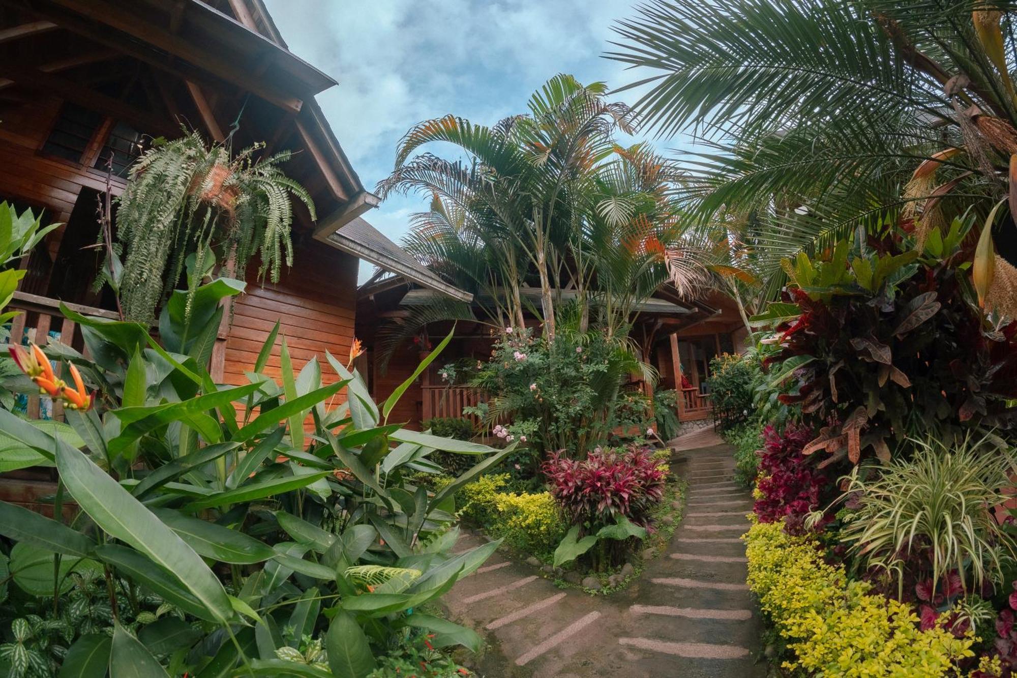 Sisakuna Lodge Mindo Exterior foto